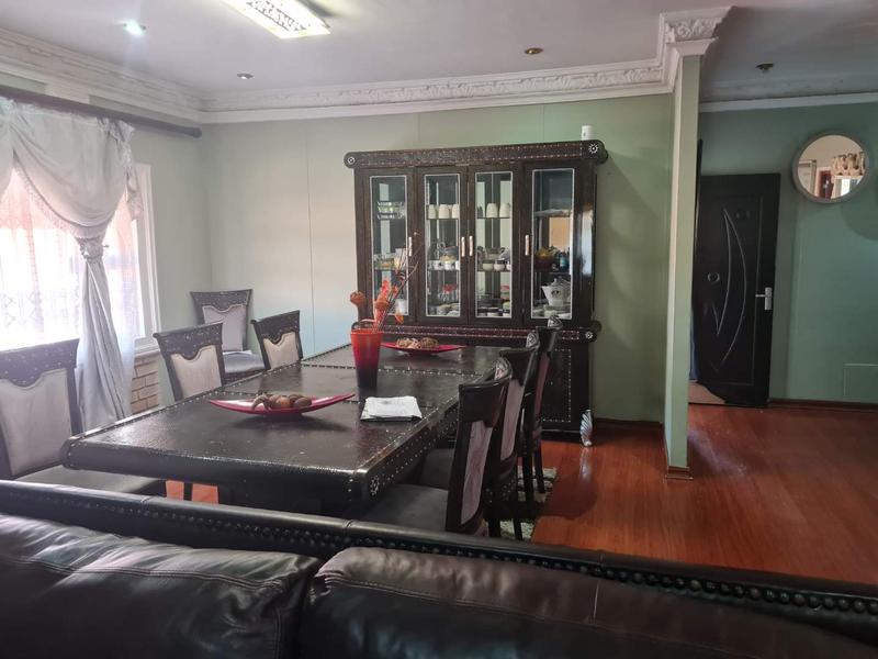 6 Bedroom Property for Sale in Southernwood Eastern Cape